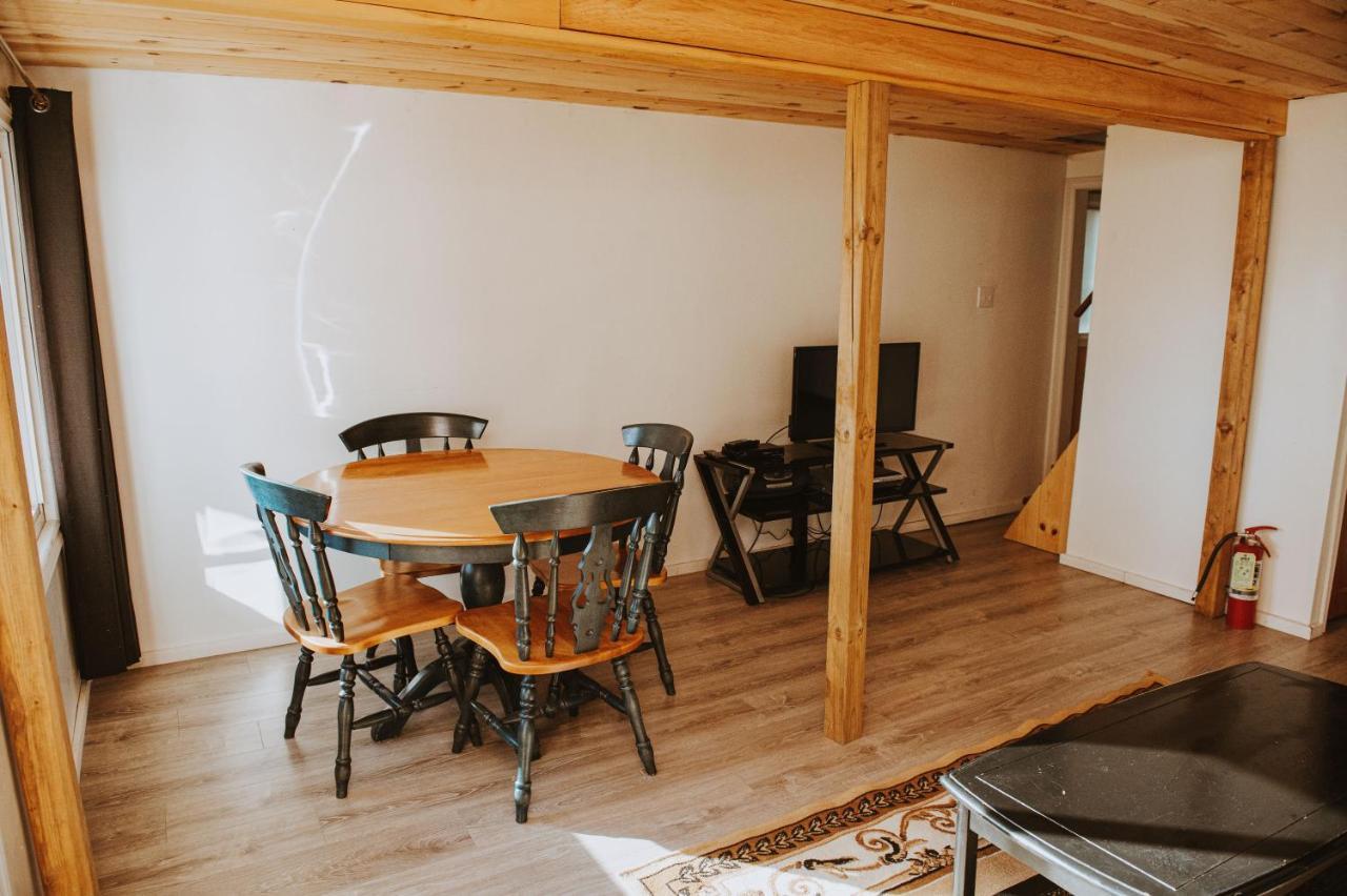 Lang Lake Resort Espanola 외부 사진