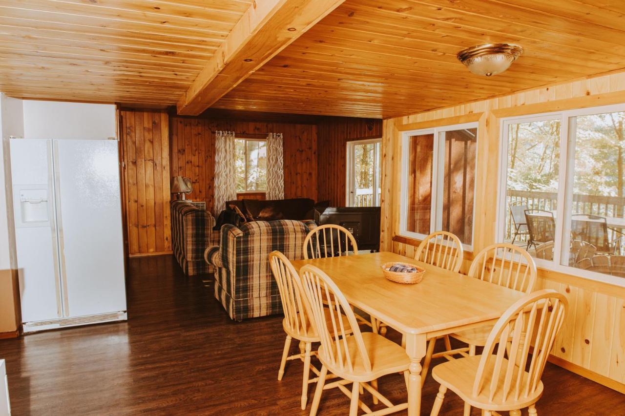 Lang Lake Resort Espanola 외부 사진