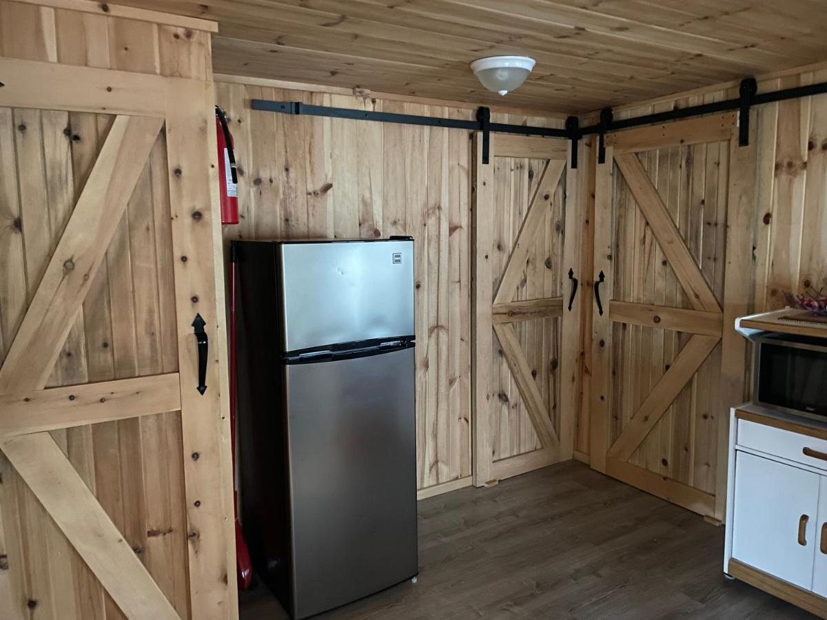 Lang Lake Resort Espanola 외부 사진