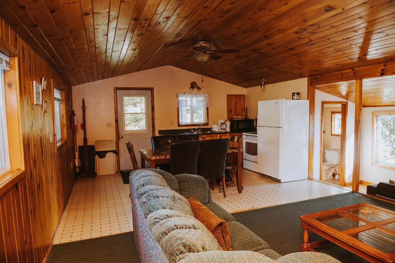 Lang Lake Resort Espanola 외부 사진