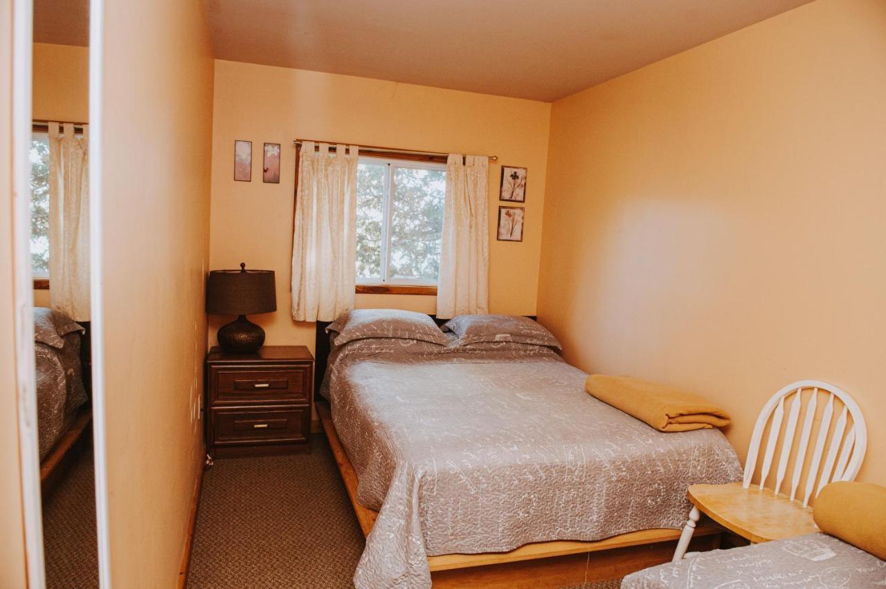 Lang Lake Resort Espanola 외부 사진