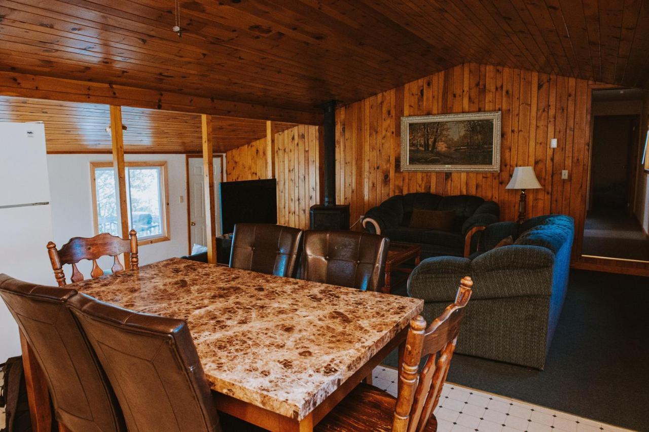 Lang Lake Resort Espanola 외부 사진
